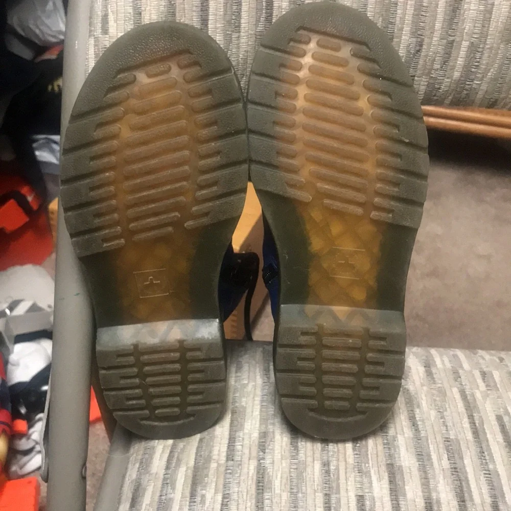 Dr martens 2/US child size used conditions